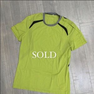 Men’s Lulu Lemon Short Sleeve Shirt…